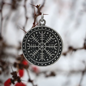 HELM OF AWE Ægishjálmur Icelandic Pendant/Amulet, zinc/tin alloy/pewter
