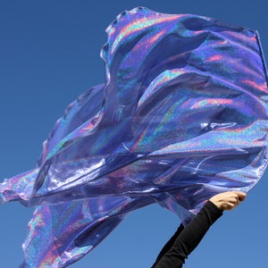 Banderas de alabanza holográficas de color morado claro «Melquisedec, sacerdote eterno» en lavanda, juego de 2, de Beauty for Ashes® Superflex™ Rods