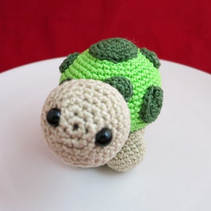 Green Turtle Toy, Crochet animal gift, Amigurumi zoo doll, gift for kids image 1
