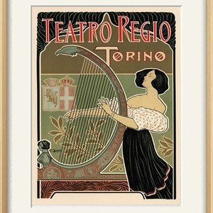 Peut inclure: Une affiche vintage annon&ccedil;ant le Teatro Regio de Turin, en Italie. L'affiche repr&eacute;sente une femme jouant de la harpe sur un fond vert et or. Le texte "Teatro Regio Torino" est en rouge et noir.