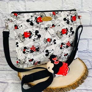 Disney Bag, Necessaire, Disney Purse, Essential Bag, Everyday Wallet, Hand Bag, Disney World Bag and Purse, Disney Tote, Mickey Mouse Tote