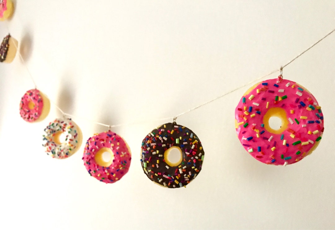Donut Garland A GRADE Doughnut Garland Realistic Dimensional Donut ...