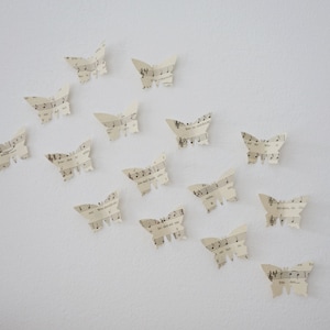 25 x farfalle 3D realizzate in carta da musica decorazione murale adesivo da parete sciame di farfalle