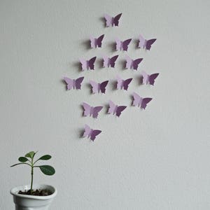 25 x 3D Schmetterlinge in flieder violett lila Wandschmuck Wanddeko Wandtattoo Schmetterlingsschwarm