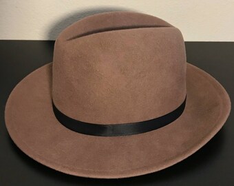 Tan Fedora, Vintage in excellent condition,Panama Peachfelt Hat