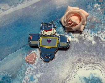 Soundwave pinup pin