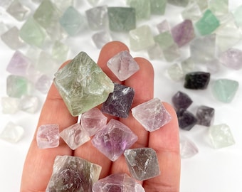 1ポンド以上！500グラム！蛍光性フローライト八面体結晶 - Etsy 日本