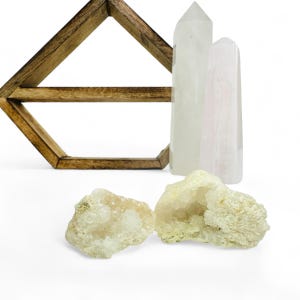 Quartz Geode Crystal full Geode