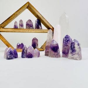 Points de cristal d&#39;améthyste