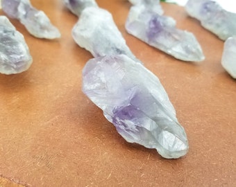 マニフェステーション アメジスト ポイント - 生のアメジスト ポイント