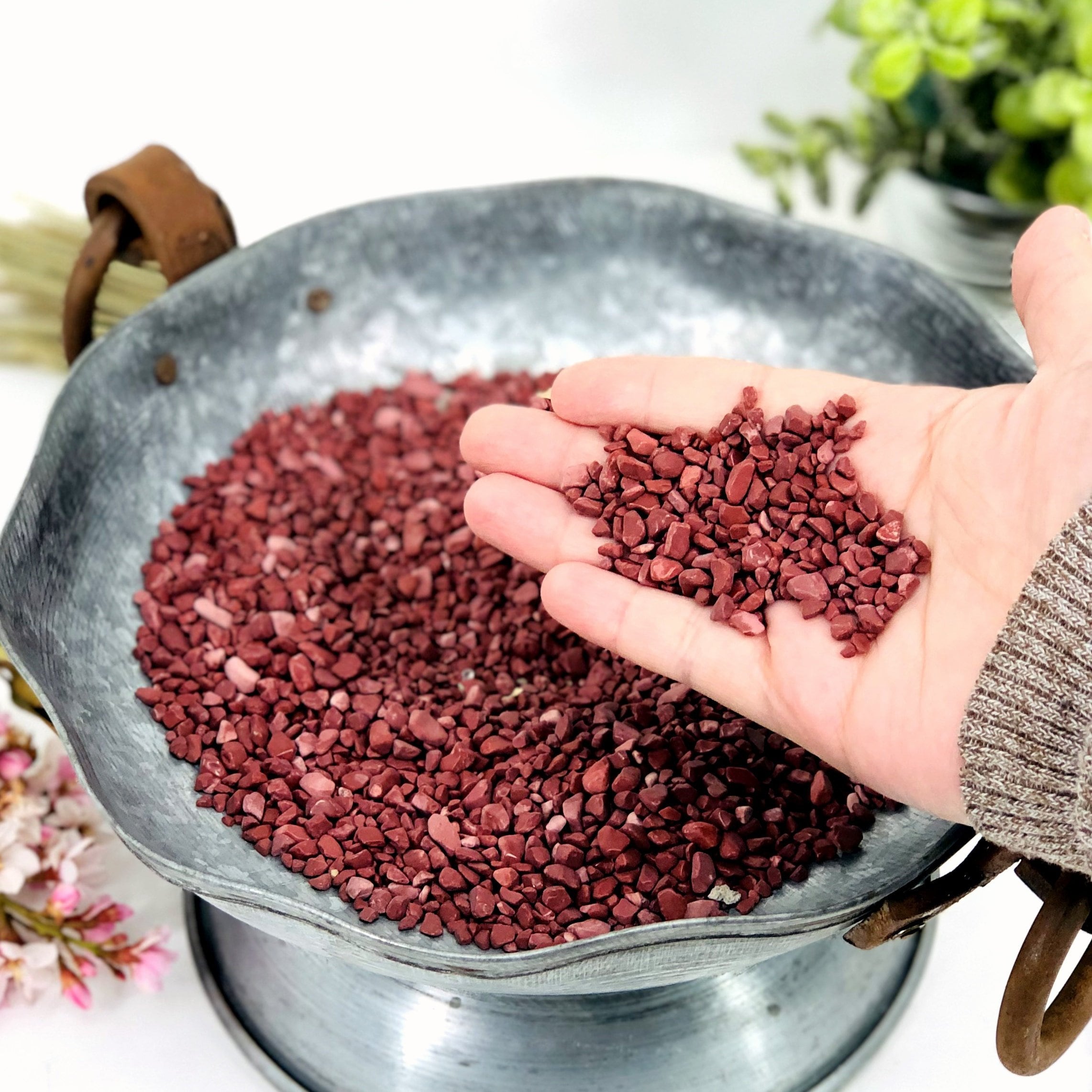 Red Jasper Crystal Chips - 1 pound bag - Tiny Size Gardening Jewelry Making - Craft Supply - Brazilian Nature (TS-26)