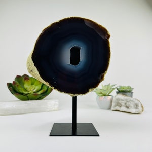 Agate with Druzy on metal stand