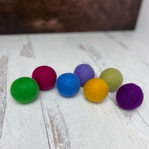 Jumbo-Sized Catnip Infused Felted Balls with Recharging Tin by Simply B Vermont image 6