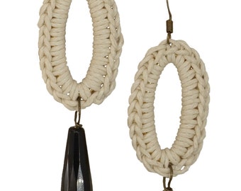 Boucles d'oreilles ethniques au crochet avec pierres semi-précieuses onyx noir, bijoux fantaisie artisanaux italiens