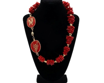 Collana Medio Lunga Feltro Rosso Fibra di Fico d’India Perle Dorate Pezzo Unico Stile Boho Chic