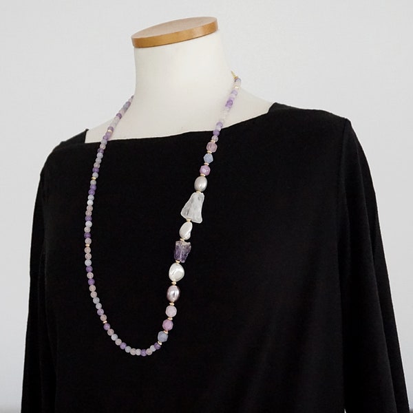 lange besondere pastell Halskette aus Edelsteinen und Perlen, ausgefallener eleganter Modeschmuck aus Italien, Unikat Einzelstück Schmuck
