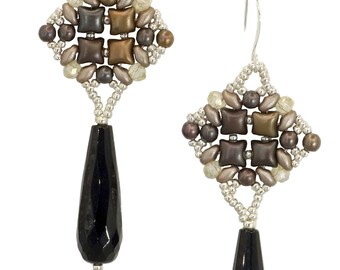 Boucles d'oreilles pendantes longues avec pierre d'onyx naturelle en broderie de perles de verre gris