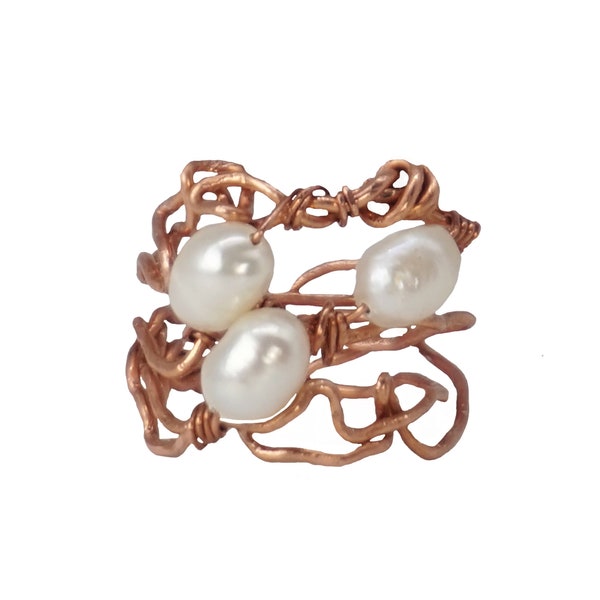 Handmade copper wire ring with perforated band with white pearls, particular boho chic style handmade costume jewellery, little gift for friends