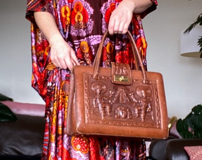 Vintage Tooled Mayan Leather Purse found by Willabird Designs Vintage Finds