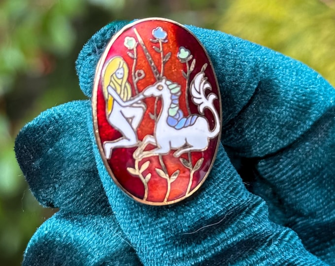 1970’s The Lady & the Unicorn Enamel Brooch found by Willabird Designs Vintage Finds