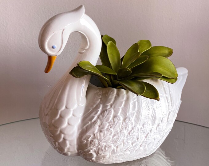 Vintage Swan Planter found by Willabird Designs Vintage Finds