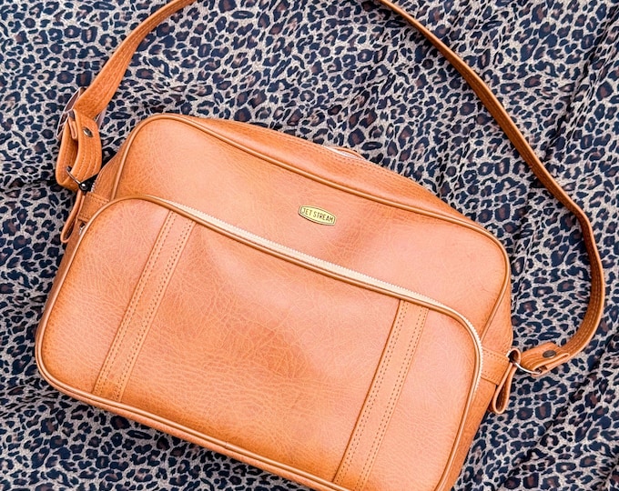 Retro 1970’s Jet Stream Carry-On Bag found by Willabird Designs Vintage Finds
