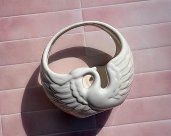 Vintage Swan Arch Planter found by Willabird Designs Vintage Finds