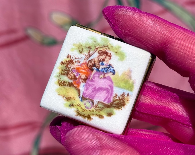 1940’s Limoges-Mascot Victorian lovers pill box, made in Italy, found by Willabird Designs Vintage Finds