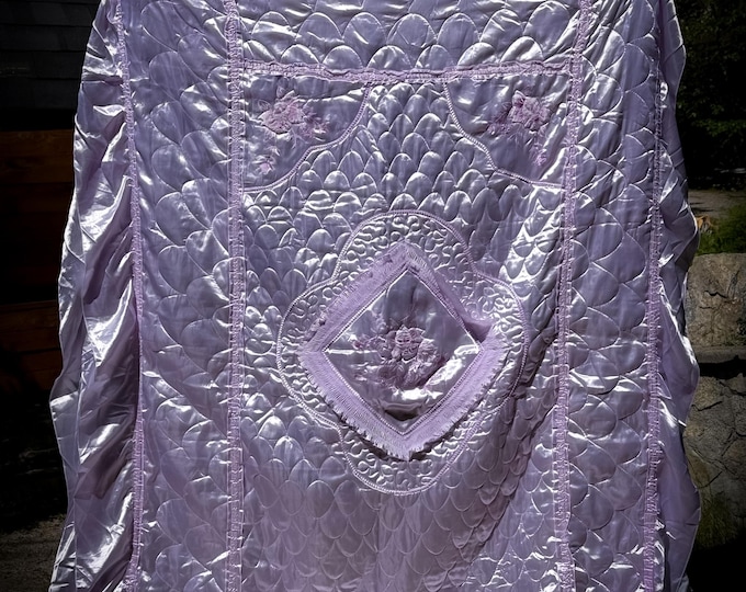 Vintage Satin Bedspread found by Willabird Designs Vintage Finds. Pastel purple, Golden Girls, Trixie Motel