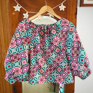 Balloon sleeve ladies Christmas shirt AU10/16, balloon sleeve loose cut top, Christmas coloured raglan sleeve shirt, floaty Christmas outfit