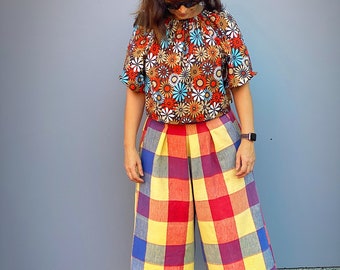 Size AU 10-14  or US6-14 checkered culottes , 3/4 length wide bold trousers, bright coloured wide leg culottes, bold capris