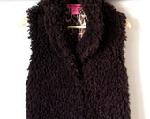 FAUX FUR Vest / Betsey Johnson / Shaggy / Super Fuzzy and Soft / Black Faux Fur / Club Kid Style / Size S/M Small Medium