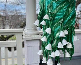 Bufanda de fieltro de lana merino y seda con tulipanes