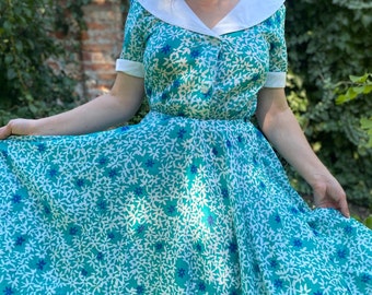 Tricoville 80s does 50s Vintage green floral sailor dress with short sleeve small medium