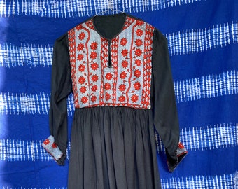 SALE Vintage black kuchi dress with embroidery long sleeve dress for girl Baghdadi dress for girl