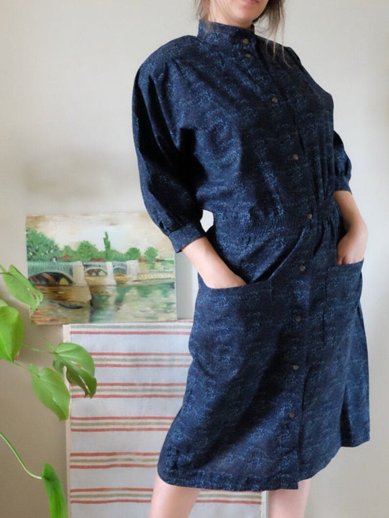 Vuokko Finland Design 70s 80s Vintage dress Navy blue Abstract print Buttoned Shirt dress Medium Large M L