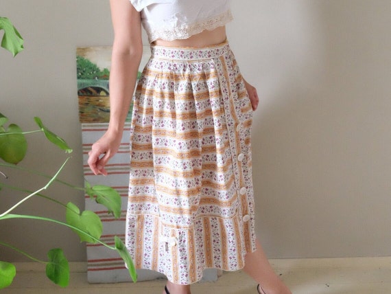 SALE Vintage 50s skirt beige and white striped fl… - image 4