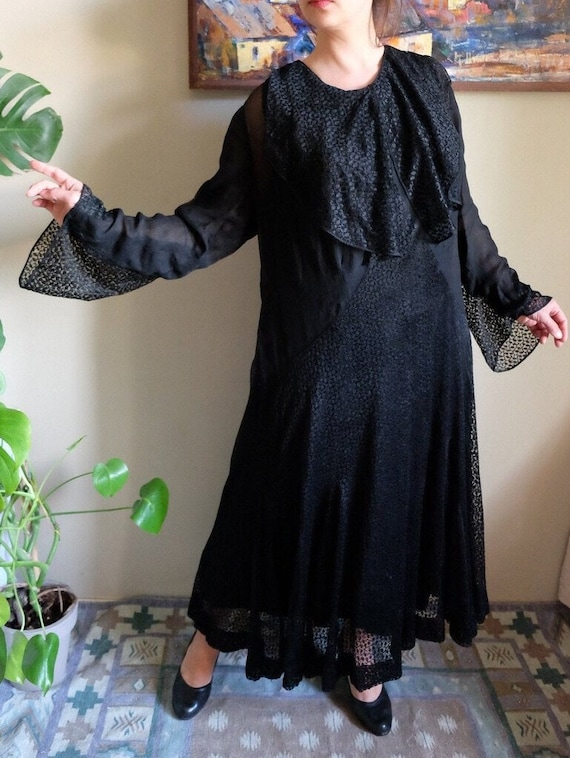 Vintage 20s 30s black lace chiffon dress with lon… - image 2