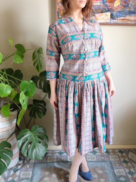 SALE Vintage 40s or 50s floral and striped dress … - image 3