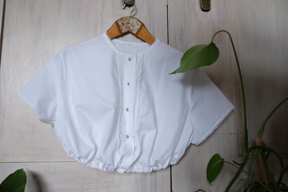 White dirndl blouse with short sleeve cropped top… - image 2