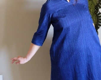 SALE Vintage 70s blue chevron dress with dolman sleeve mini dress Mod Go Go small