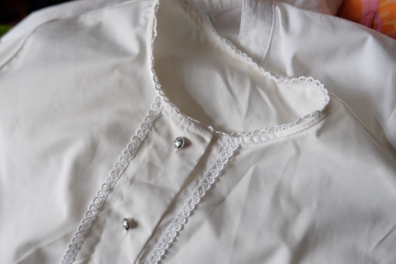 White dirndl blouse with short sleeve cropped top… - image 7