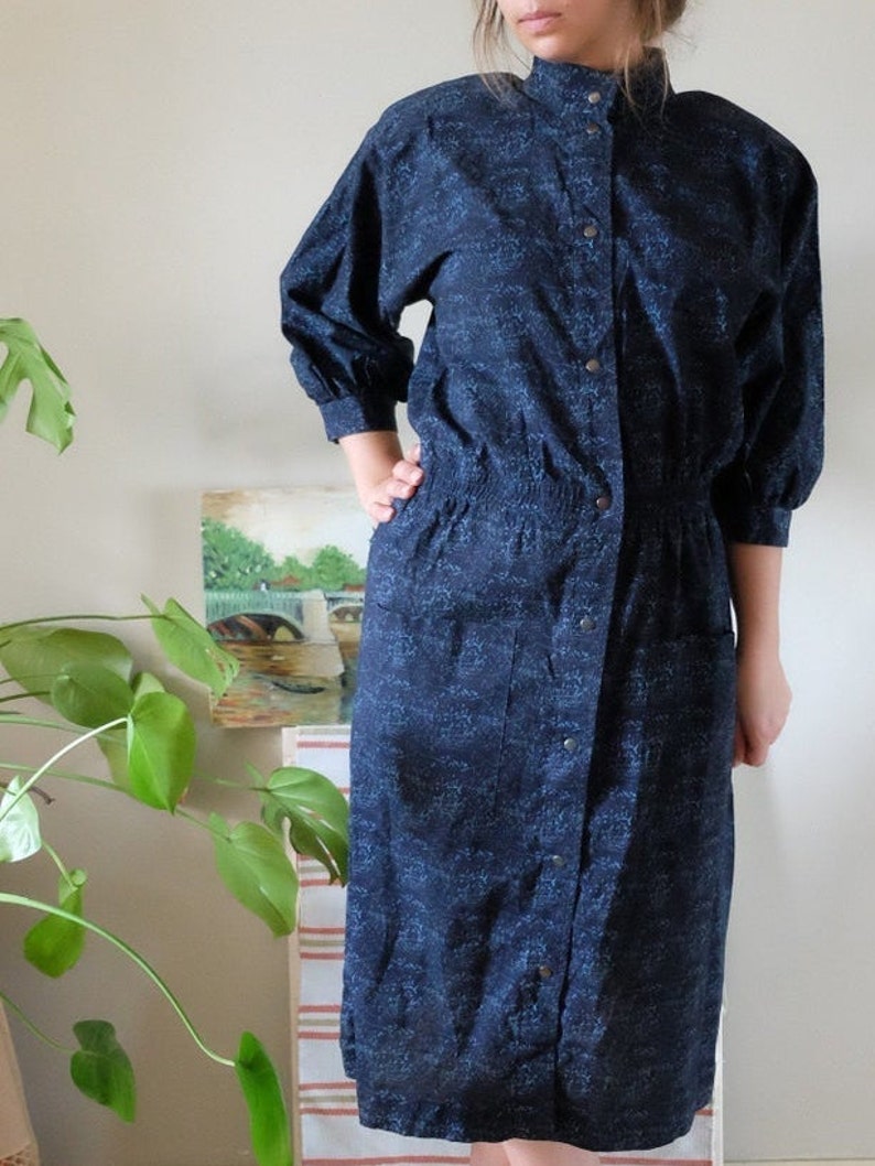 Vuokko Finland Design 70s 80s Vintage dress Navy blue Abstract print Buttoned Shirt dress Medium Large M L