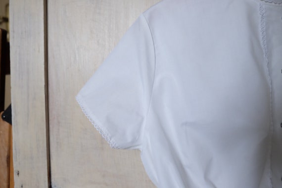 White dirndl blouse with short sleeve cropped top… - image 6