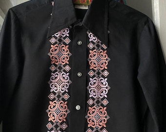 Vintage 70s black embroidered men's shirt with long sleeve small medium