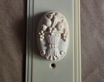 CAMEO Style Vintage Moveable Ivory Plastic Light Switch Cover (4)