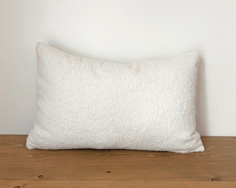 The TAYLA Lumbar Boucle Pillow Case