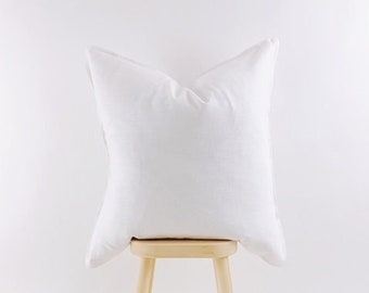 The DARLA 22" Linen Pillow Cover