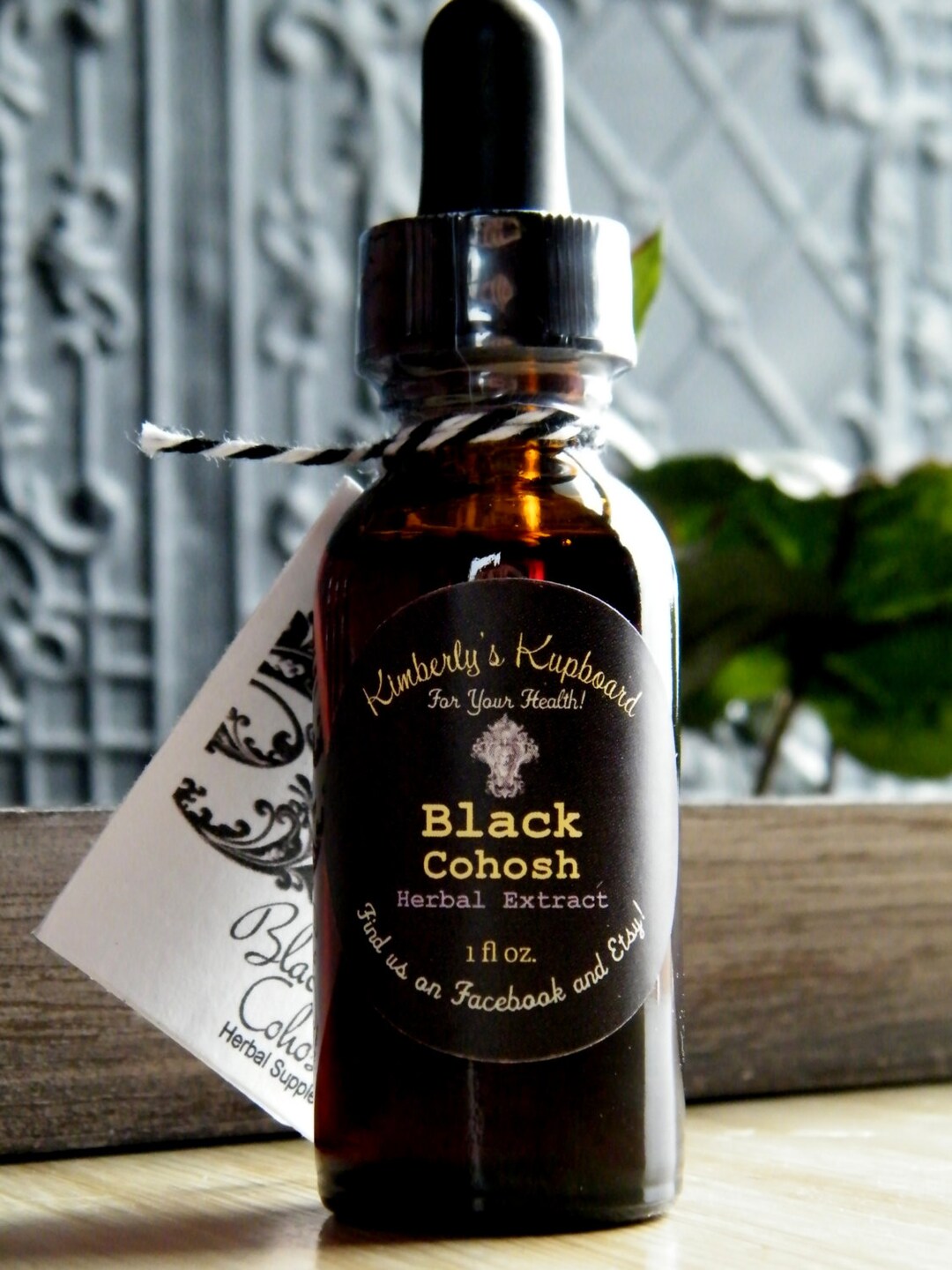 Black Cohosh Herbal Extract for Hormonal Balance, PMS