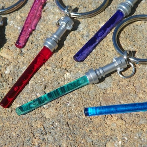 Lightsaber keychain - sword keychain - Star Wars brick light saber
